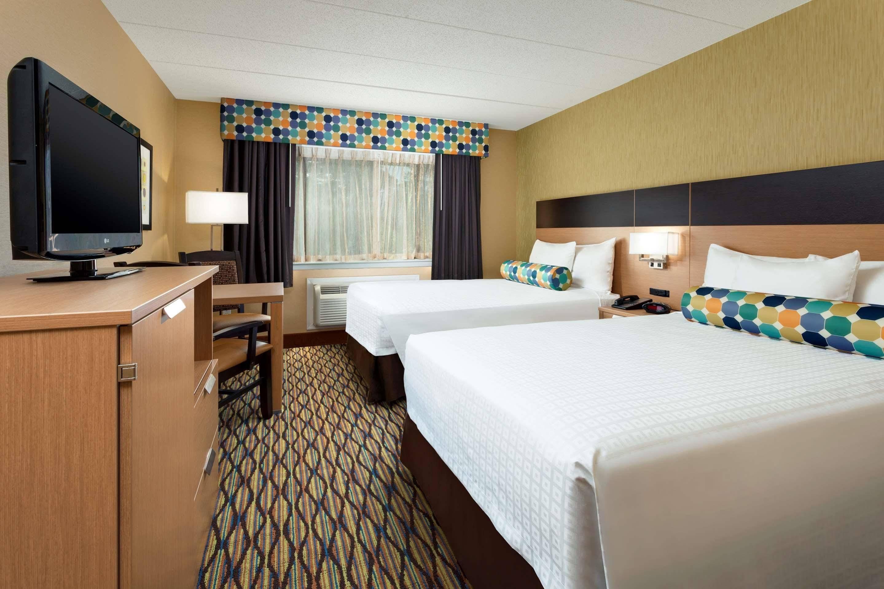 Best Western Leisure Inn Lakewood Eksteriør bilde